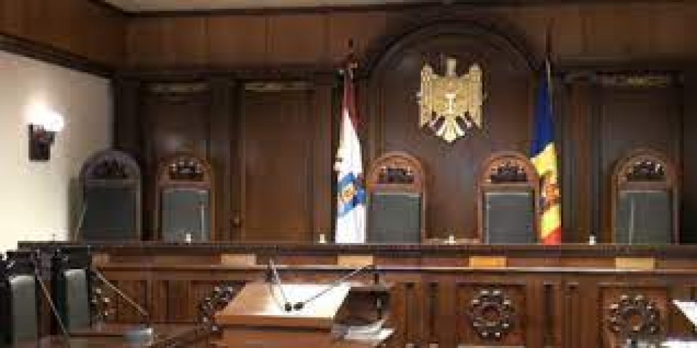 Curtea Constituțională are un nou judecător. Maia Sandu, prezentă la depunerea jurământului